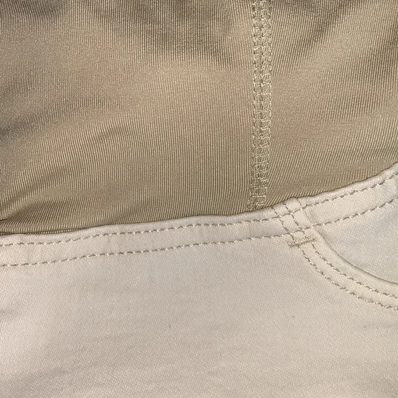 All Maternity 3/$10 Over Belly Maternity Stretch Denim Ecru Pants Size 8 - Picture 9 of 9